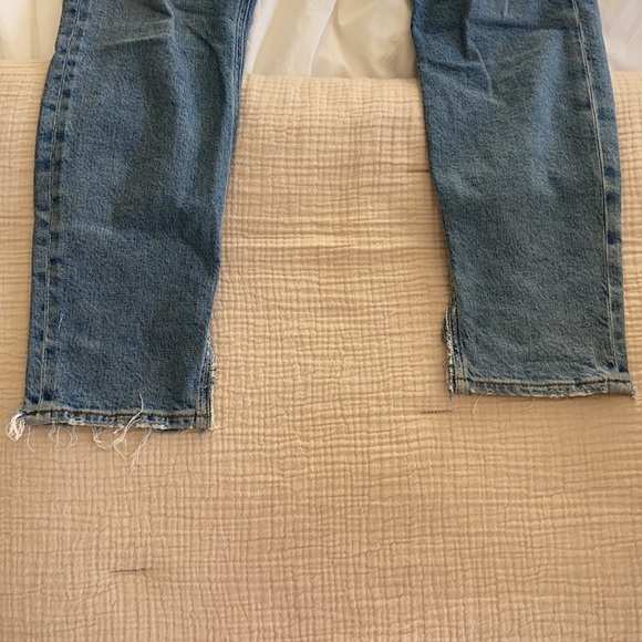 AGOLDE high waisted jeans with slit at the bottom. - Picture 3 of 3